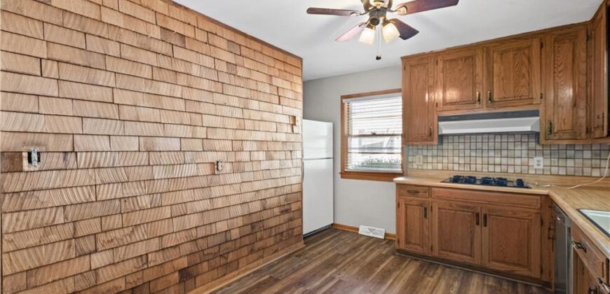 413 Maple Street, Liberty, MO 64068