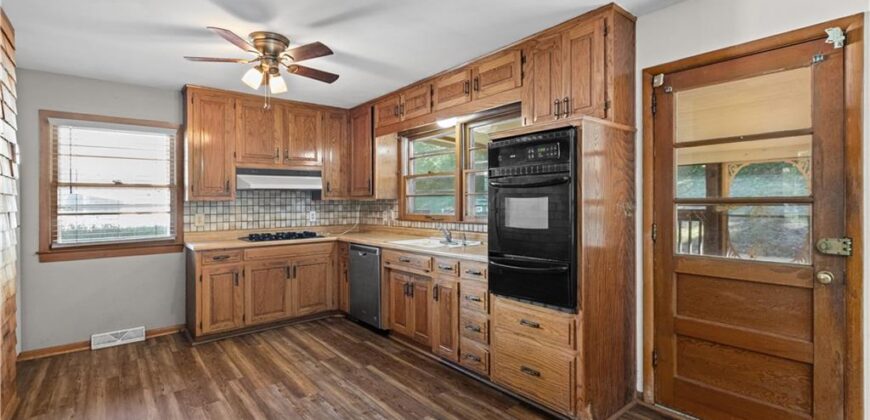 413 Maple Street, Liberty, MO 64068