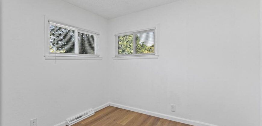 6912 N Harrison Street, Gladstone, MO 64118