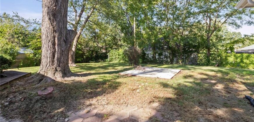 6912 N Harrison Street, Gladstone, MO 64118