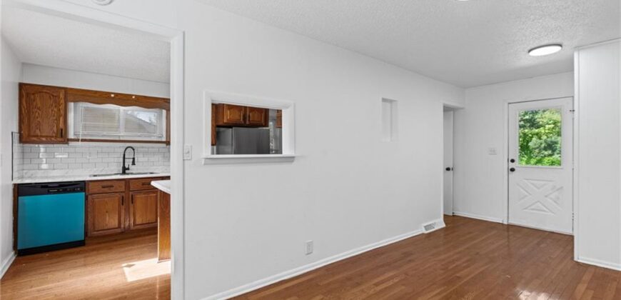 6912 N Harrison Street, Gladstone, MO 64118