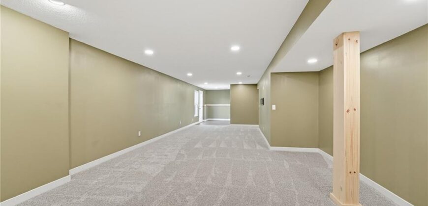 1603 Clear Creek Drive, Kearney, MO 64060