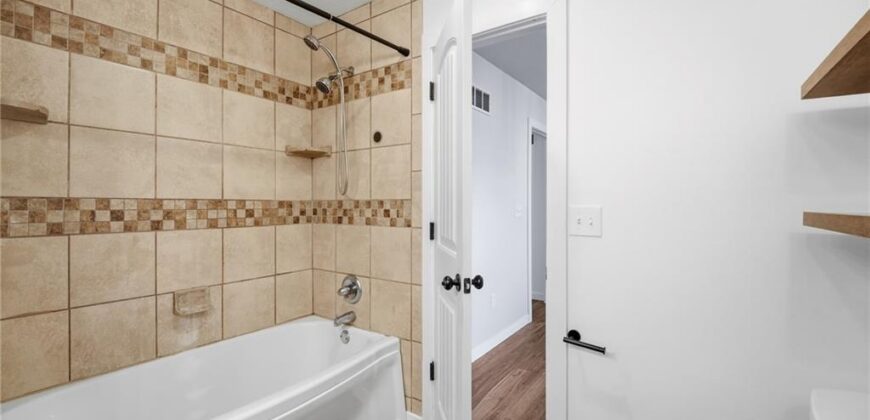 1603 Clear Creek Drive, Kearney, MO 64060