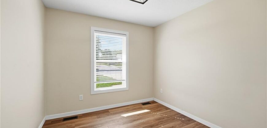 1603 Clear Creek Drive, Kearney, MO 64060