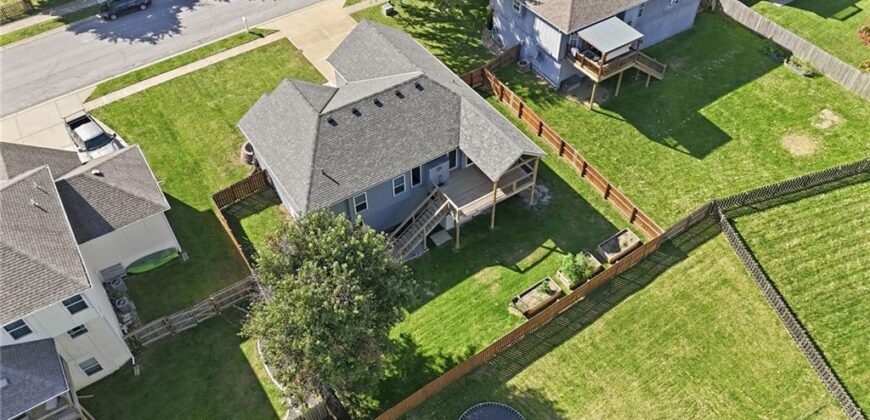 1603 Clear Creek Drive, Kearney, MO 64060