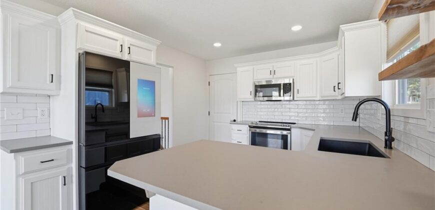 1603 Clear Creek Drive, Kearney, MO 64060
