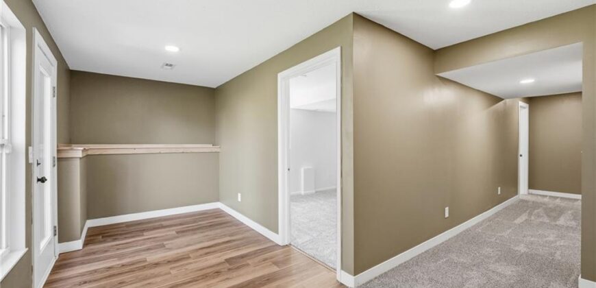 1603 Clear Creek Drive, Kearney, MO 64060