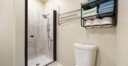1606 NE 68TH Place, Gladstone, MO 64118