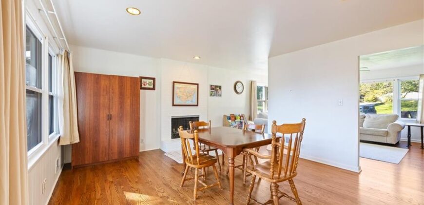 1606 NE 68TH Place, Gladstone, MO 64118