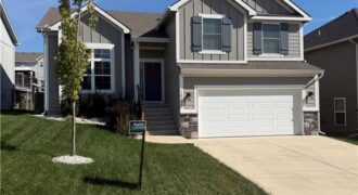 16148 Giorgia Street, Parkville, MO 64152