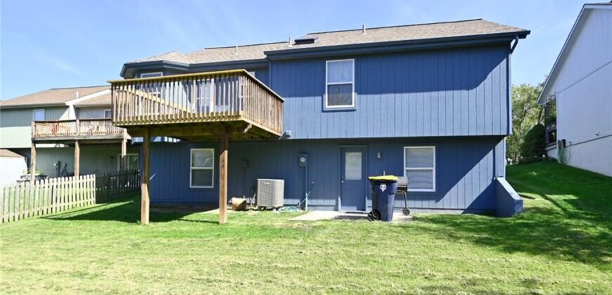 11304 N NASHUA Drive, Kansas City, MO 64155