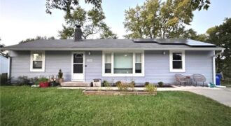 1210 NE Shady Lane Drive, Gladstone, MO 64118