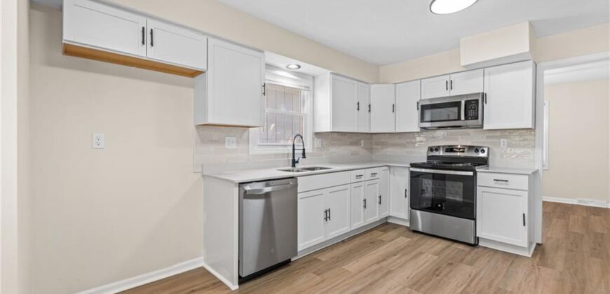14710 NW 67th Street, Parkville, MO 64152