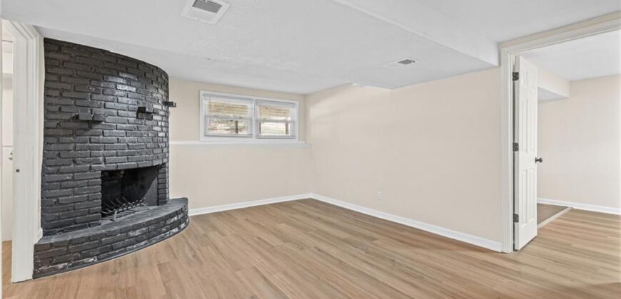 14710 NW 67th Street, Parkville, MO 64152