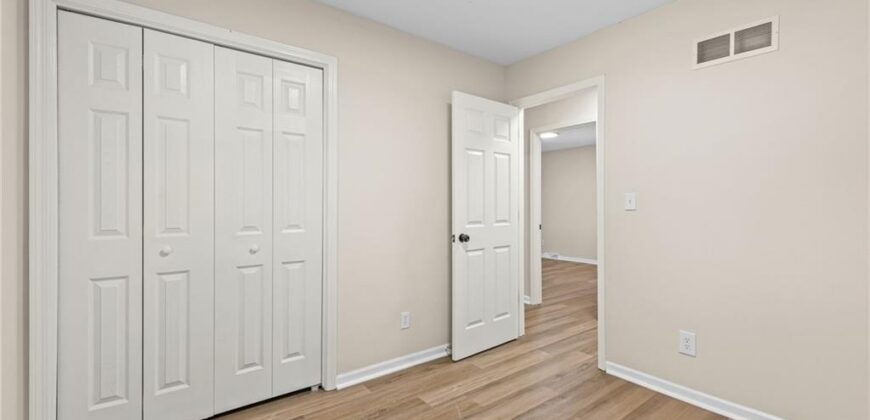 14710 NW 67th Street, Parkville, MO 64152