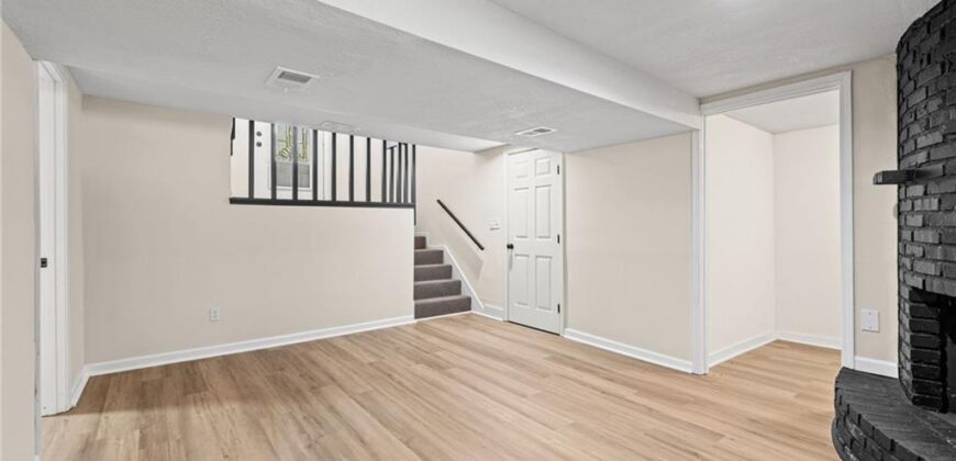 14710 NW 67th Street, Parkville, MO 64152