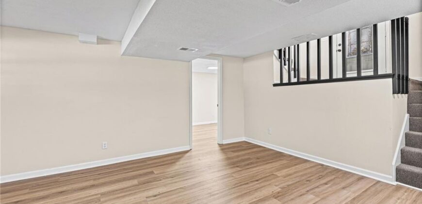 14710 NW 67th Street, Parkville, MO 64152