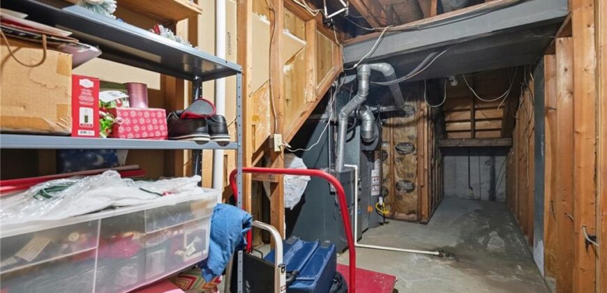 1700 NE 67th Place, Gladstone, MO 64118
