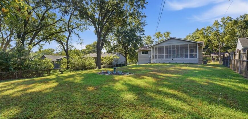 1700 NE 67th Place, Gladstone, MO 64118