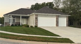 1925 Carter Court, Liberty, MO 64068
