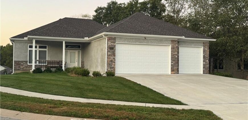 1925 Carter Court, Liberty, MO 64068