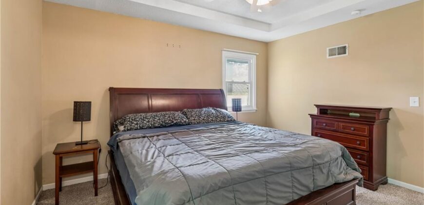 700 NE 55TH Street, Kansas City, MO 64118