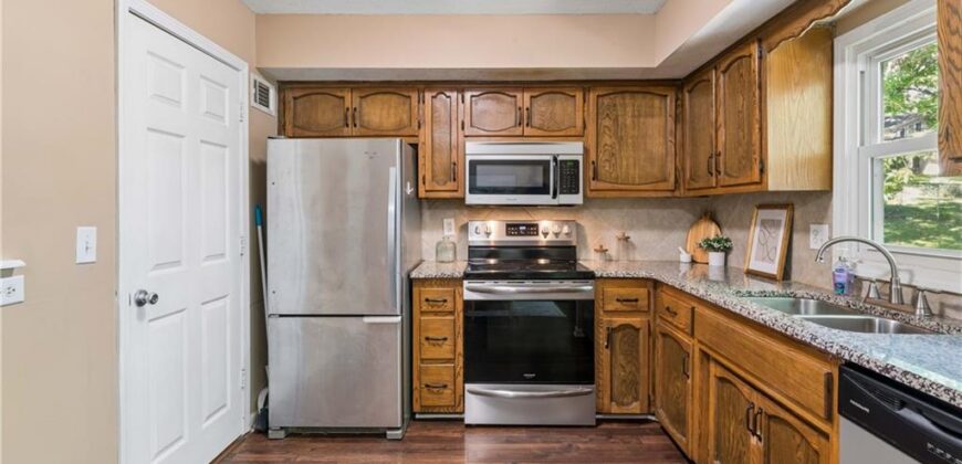 700 NE 55TH Street, Kansas City, MO 64118