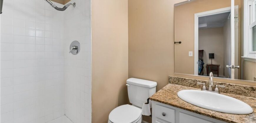700 NE 55TH Street, Kansas City, MO 64118