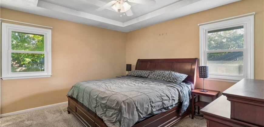 700 NE 55TH Street, Kansas City, MO 64118