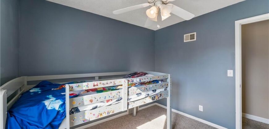 700 NE 55TH Street, Kansas City, MO 64118