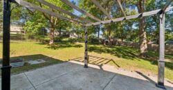 700 NE 55TH Street, Kansas City, MO 64118