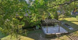 700 NE 55TH Street, Kansas City, MO 64118