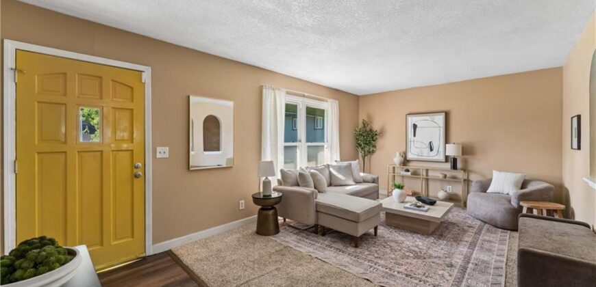 700 NE 55TH Street, Kansas City, MO 64118