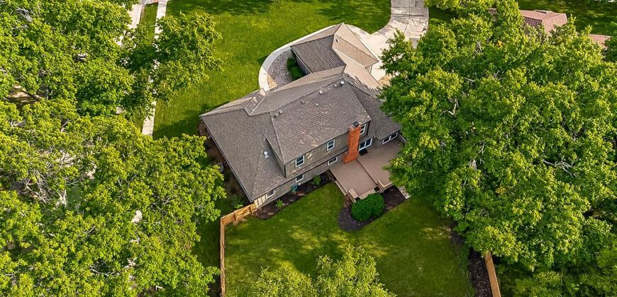 8148 NW Twin Oaks Drive, Kansas City, MO 64151