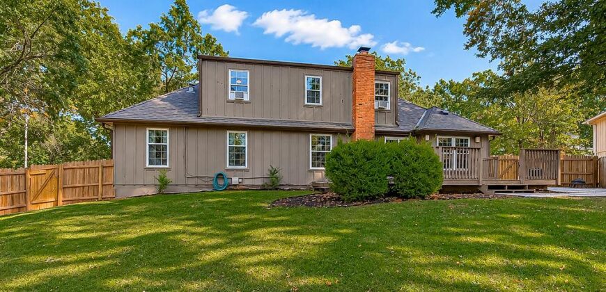 8148 NW Twin Oaks Drive, Kansas City, MO 64151