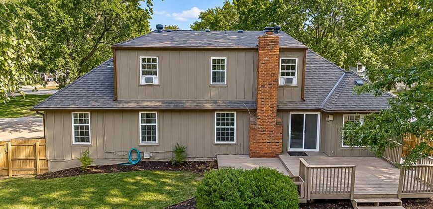 8148 NW Twin Oaks Drive, Kansas City, MO 64151