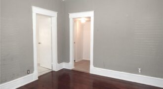 452 N WATER Street, Liberty, MO 64068