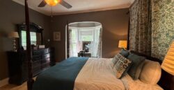6 W 12th Street, Parkville, MO 64152