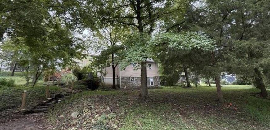 6 W 12th Street, Parkville, MO 64152