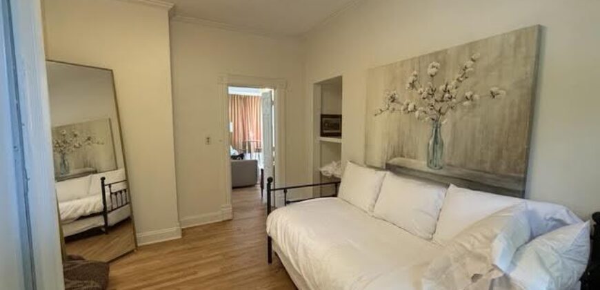 6 W 12th Street, Parkville, MO 64152