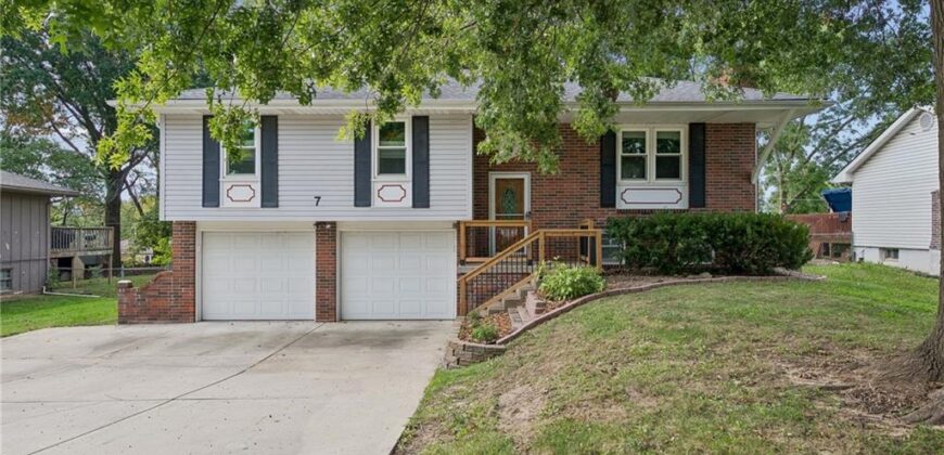 7 NE 80th Street, Kansas City, MO 64118