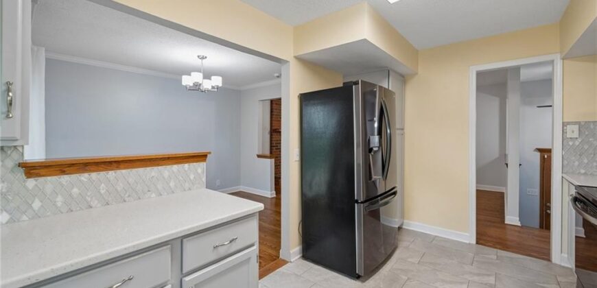 7 NE 80th Street, Kansas City, MO 64118
