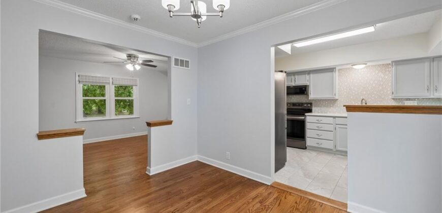 7 NE 80th Street, Kansas City, MO 64118