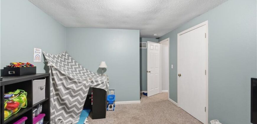 7415 NW 80th Terrace, Kansas City, MO 64152