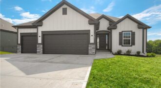 9913 N North Manning Avenue, Kansas City, MO 64157