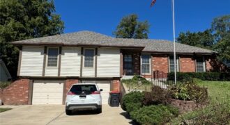 11302 NW 60th Street, Parkville, MO 64152