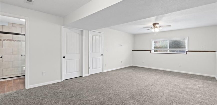 502 193rd Street, Smithville, MO 64089