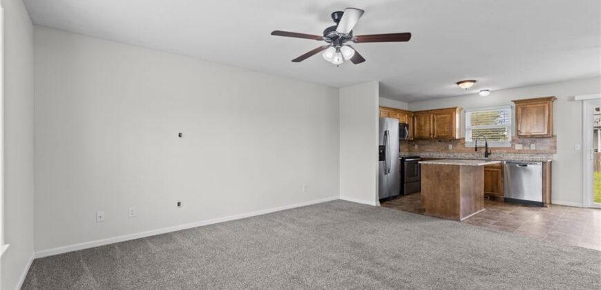 502 193rd Street, Smithville, MO 64089