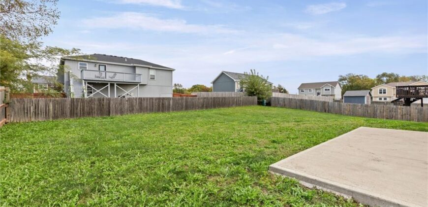 502 193rd Street, Smithville, MO 64089