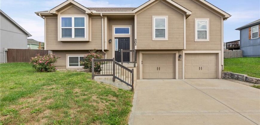 502 193rd Street, Smithville, MO 64089